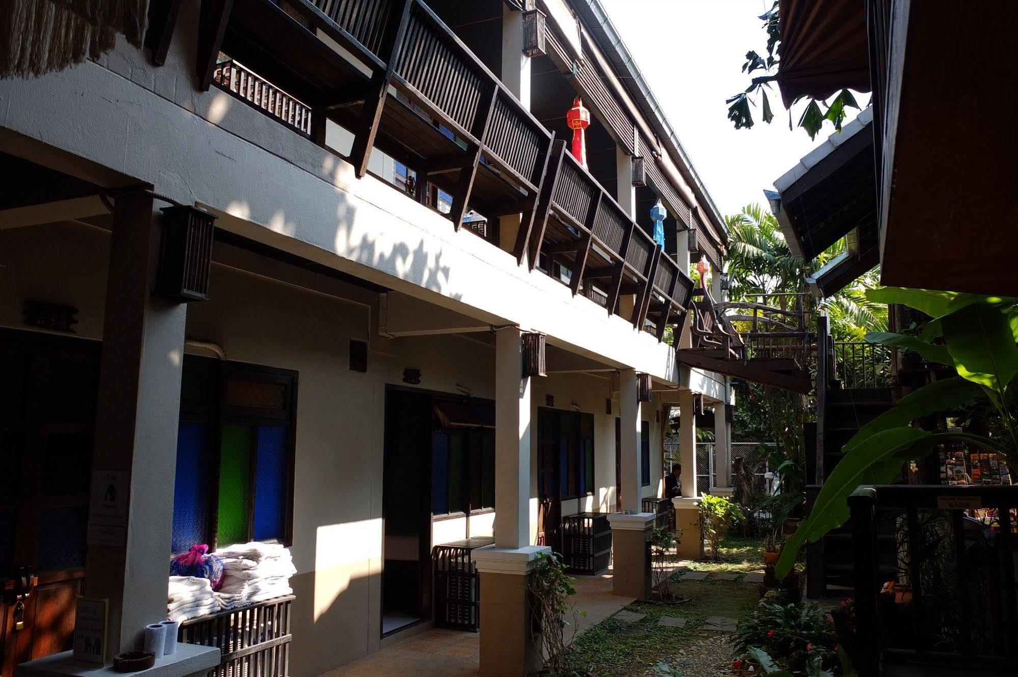 Saithong Guesthouse Chiang Mai Ngoại thất bức ảnh