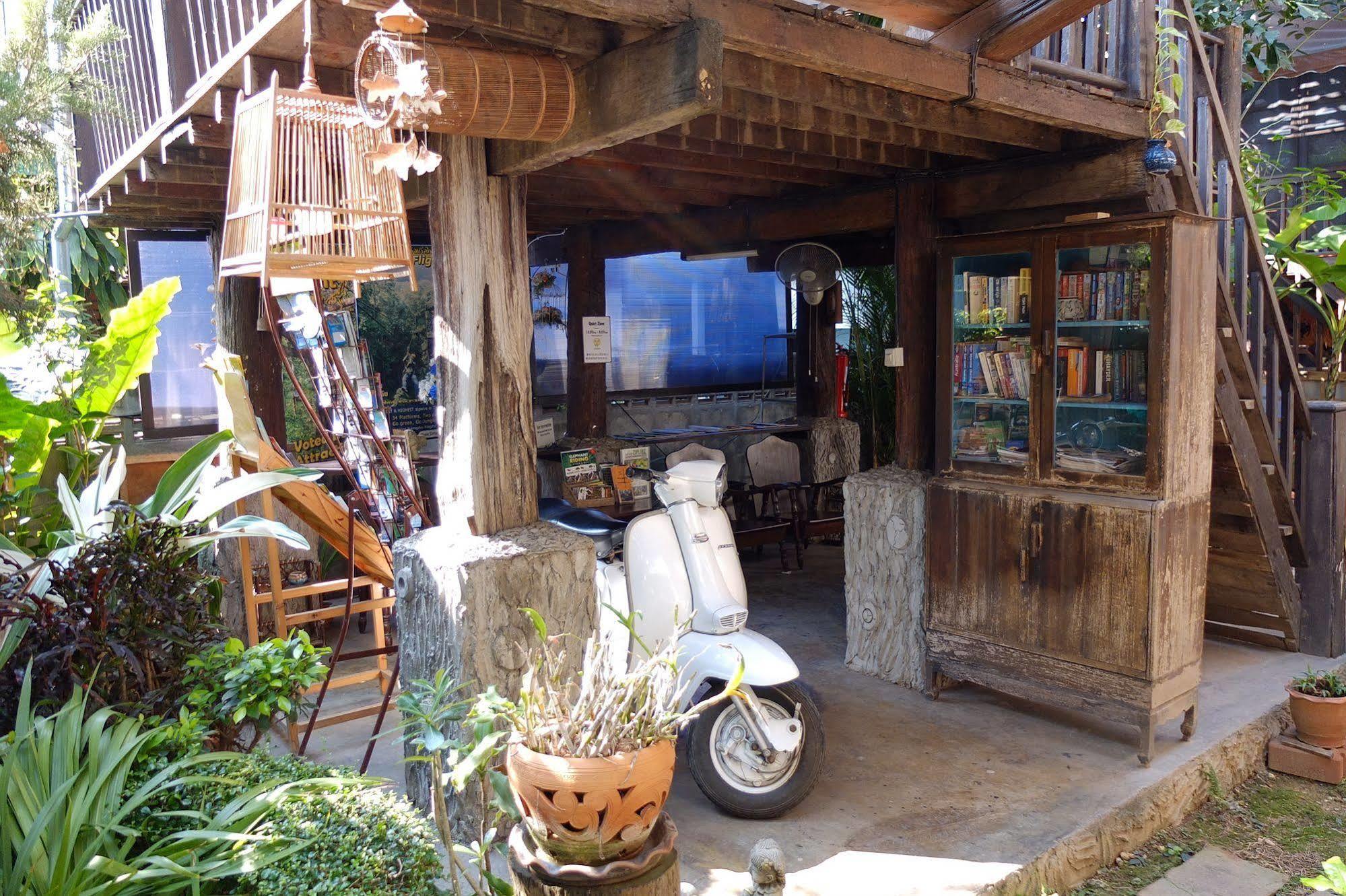 Saithong Guesthouse Chiang Mai Ngoại thất bức ảnh