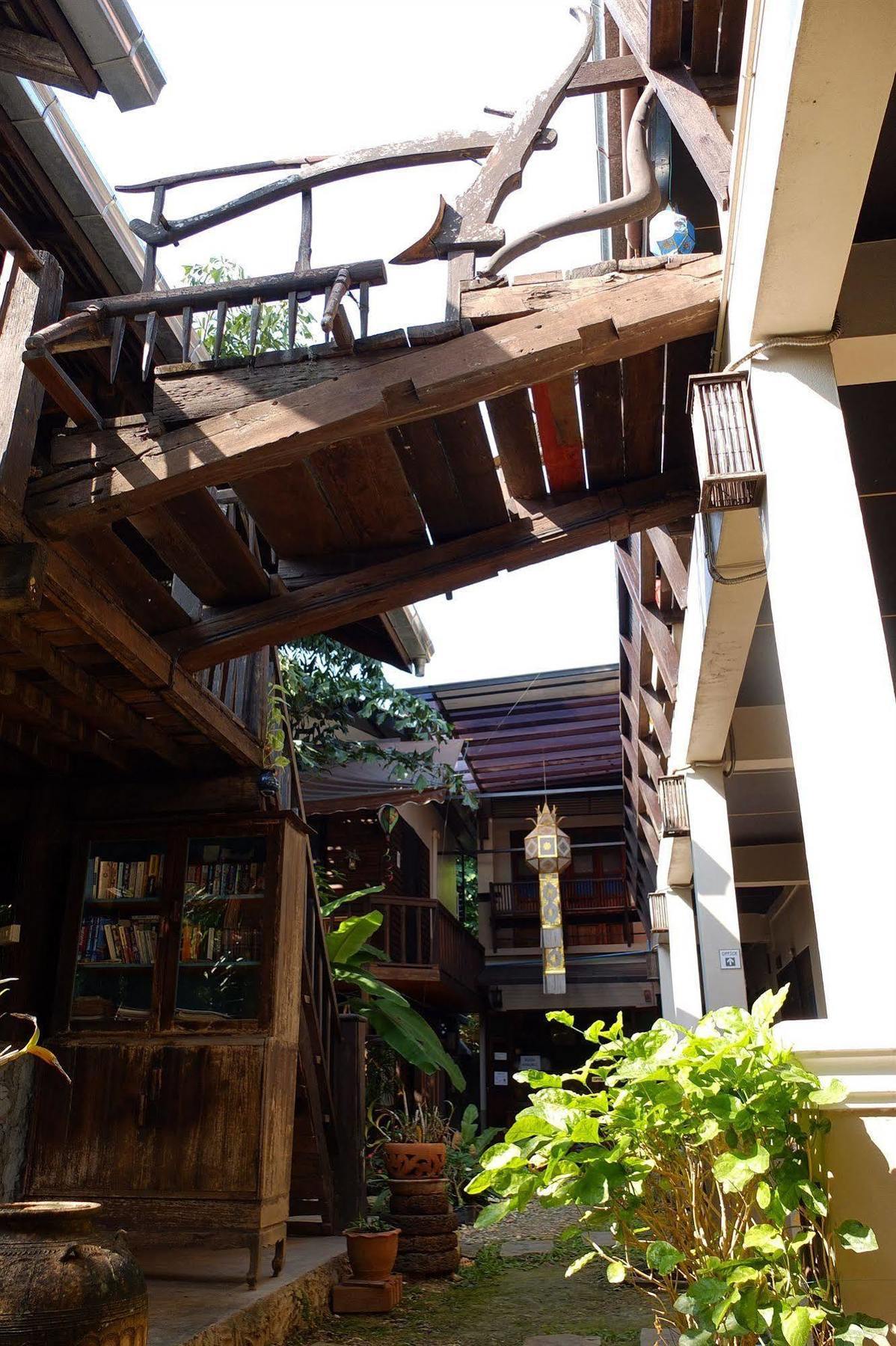 Saithong Guesthouse Chiang Mai Ngoại thất bức ảnh
